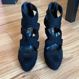 Aldo Black Platform Heels -never been worn